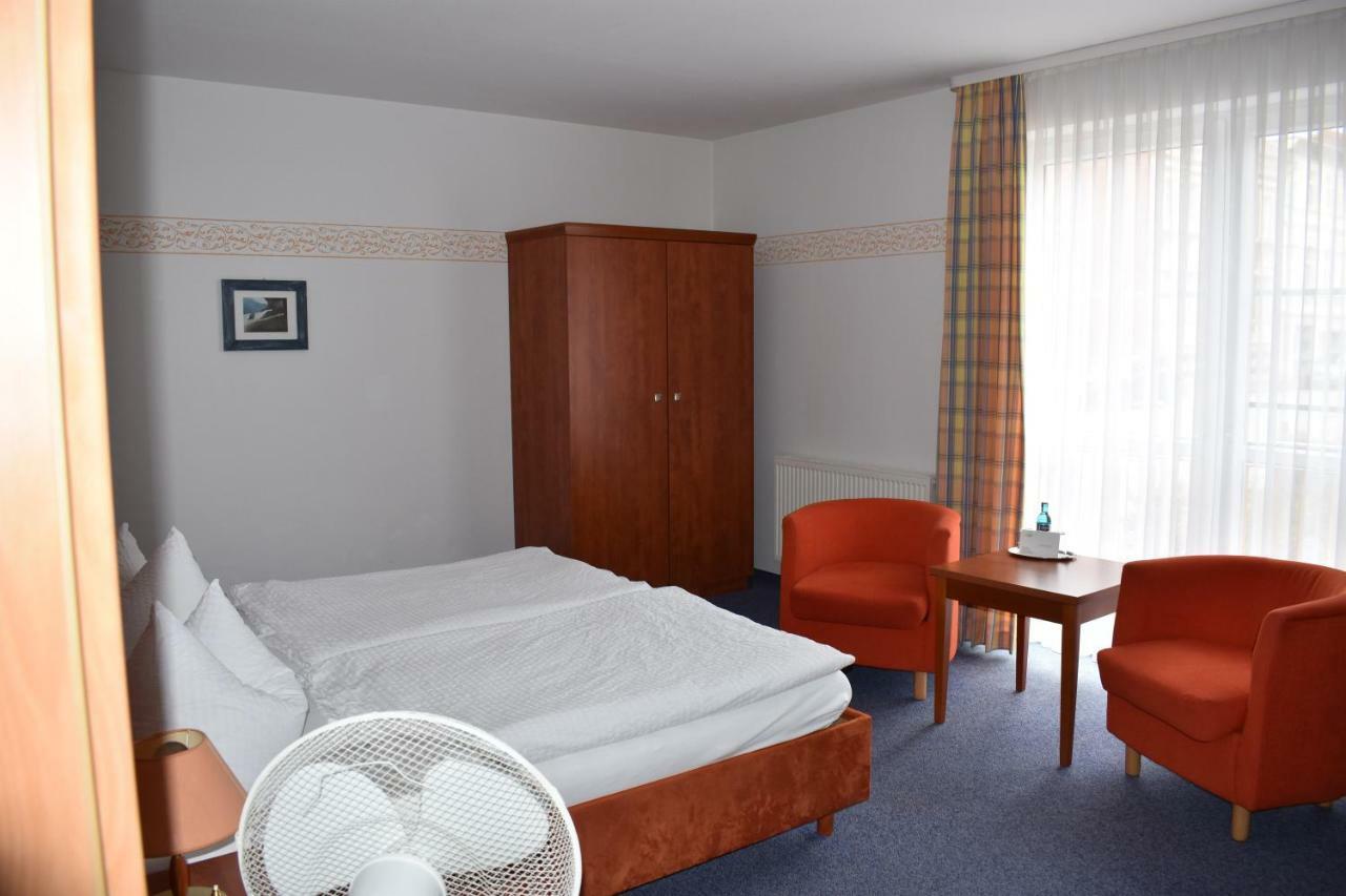 Hotel Garni "Am Hafen" Havelberg Exterior foto